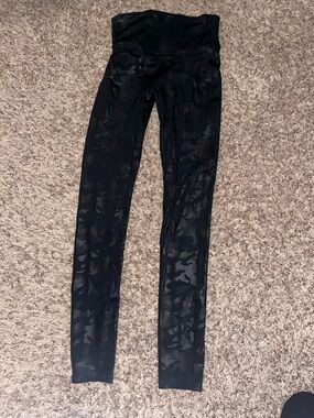 Spanx S Women’s High-Waist Black Camo Leggings
